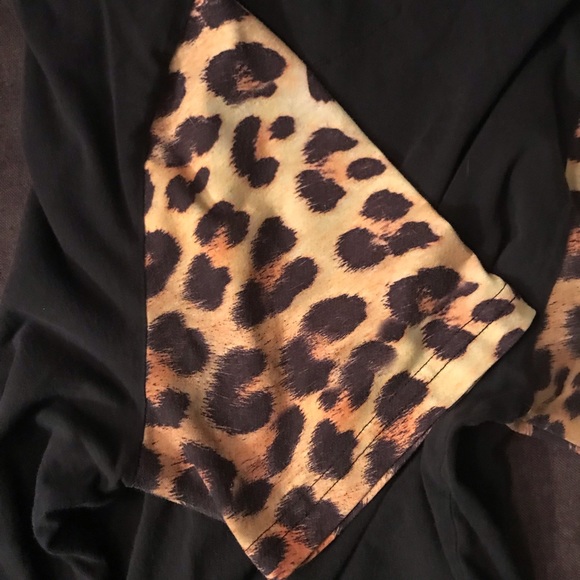 •CLEAR-OUT•3/18 F21 MEN TEE - Picture 3 of 6